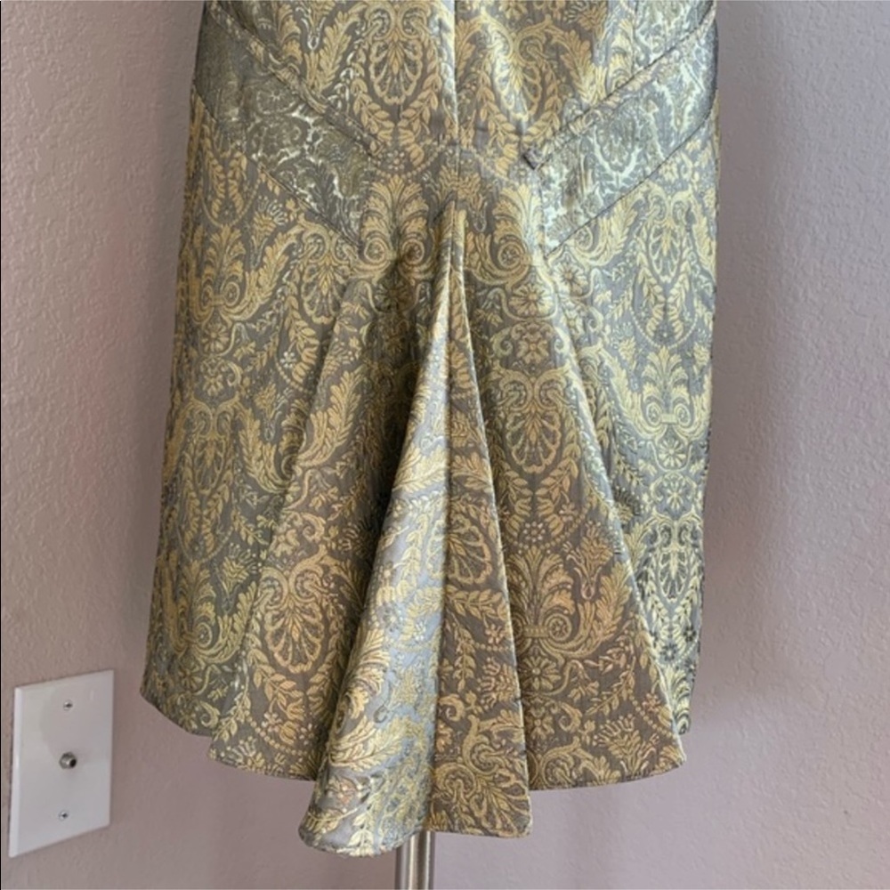 Dress - Picture 4 of 9
